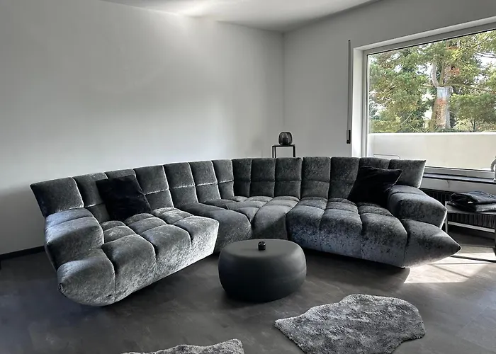 Am Schwimmbad アパート